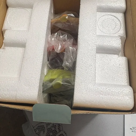 Partylite whispering leaves new in box - Picture 3 of 9